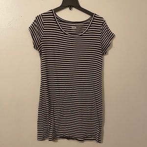 Ribbed black and cream striped T-shirt dress Mossimo supply Co. size large